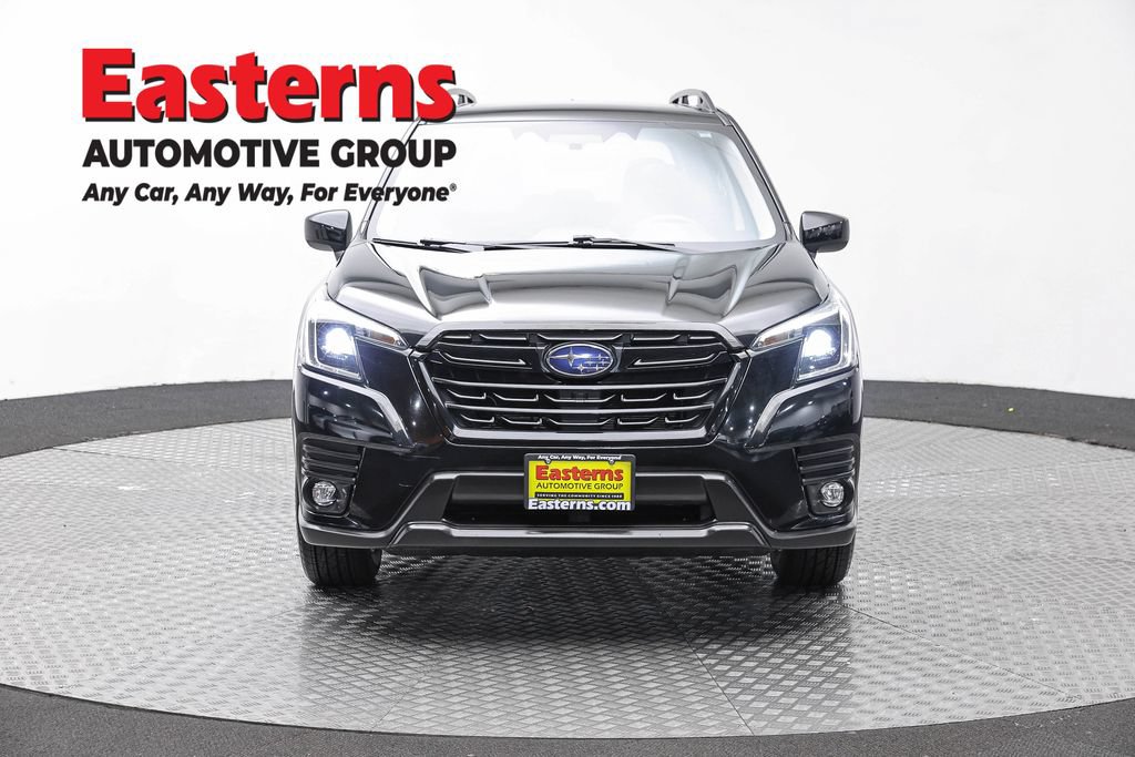 Used 2024 Subaru Forester Premium AWD/4WD image 2
