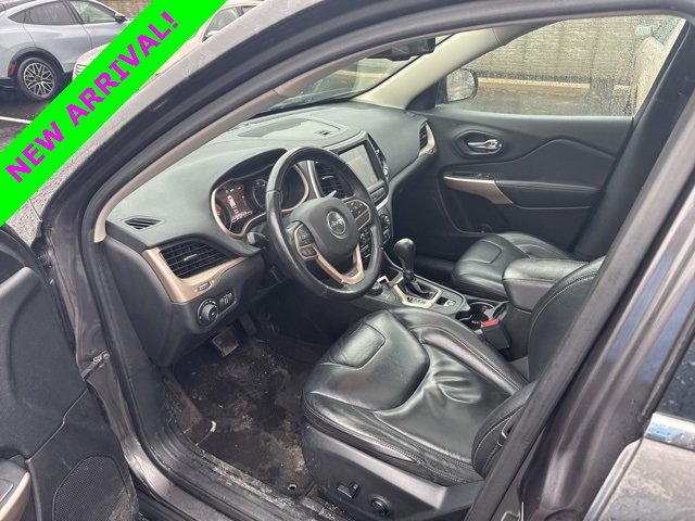 Used 2017 Jeep Cherokee Limited image 5