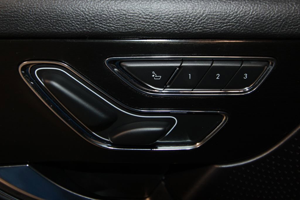 Used 2024 Lincoln Corsair Grand Touring w/ Equipment Group 301A image 9