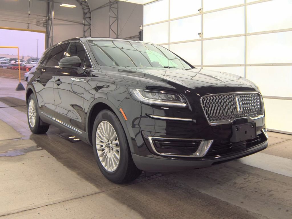 Used 2019 Lincoln Nautilus Premier image 1