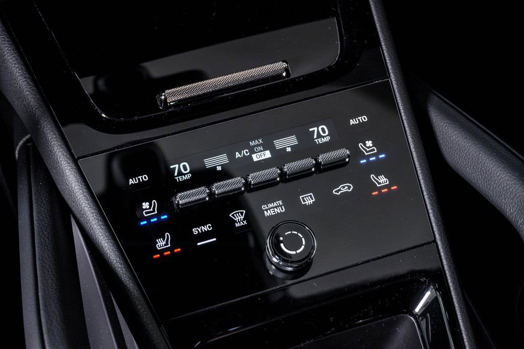 New 2026 Porsche Cayenne Coupe image 24