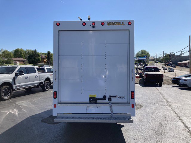 New 2027 Ford E-350 and Econoline 350 Super Duty RWD image 7