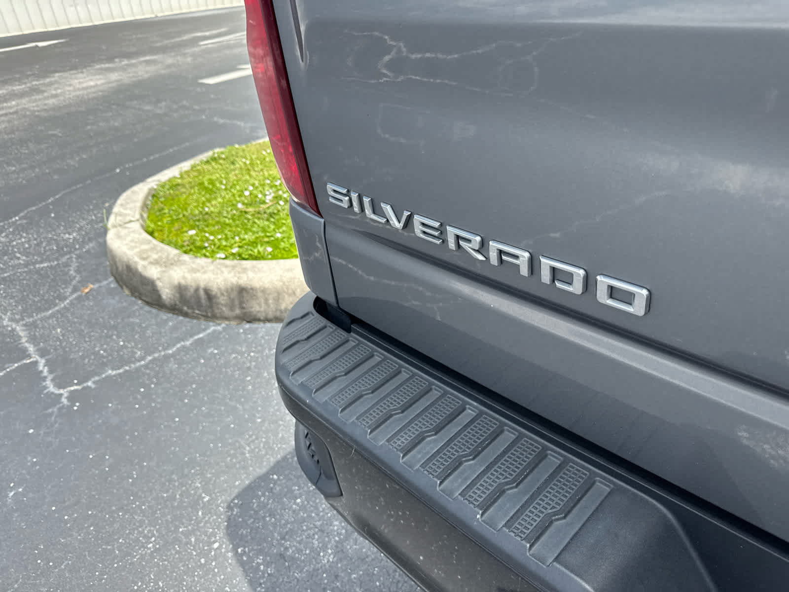 Used 2021 Chevrolet Silverado 1500 LT Trail Boss w/ Bed Protection Package AWD/4WD image 10