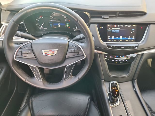 Used 2018 Cadillac XT5 Luxury w/ Driver Awareness Package image 11