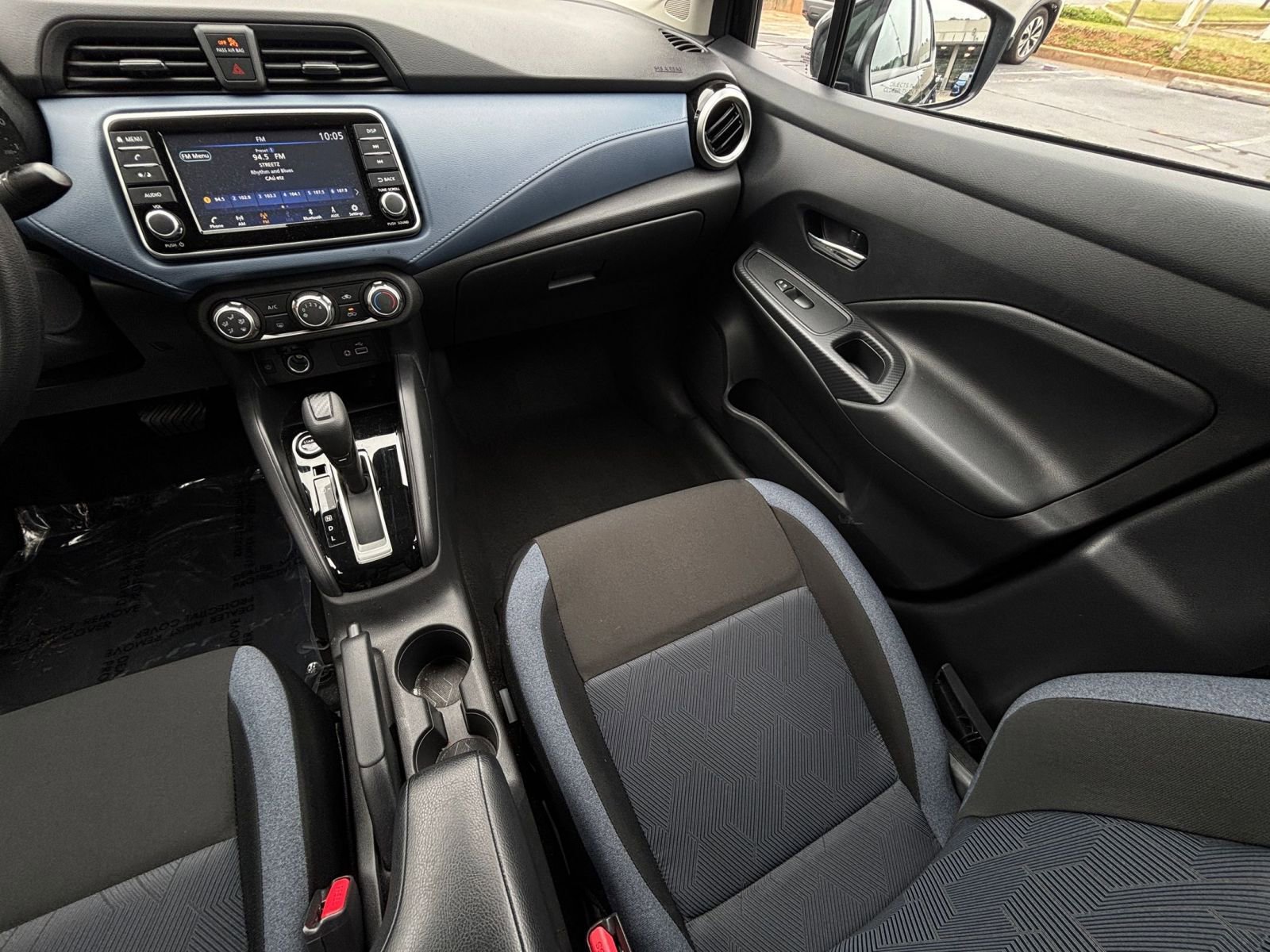 Used 2025 Nissan Versa SV FWD image 34