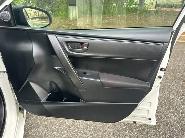 Used 2018 Toyota Corolla L FWD image 15