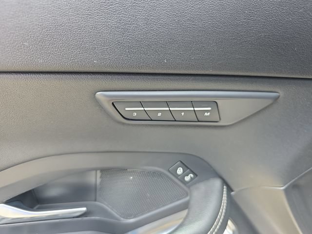 Used 2019 Jaguar E-PACE R-Dynamic SE AWD/4WD image 17