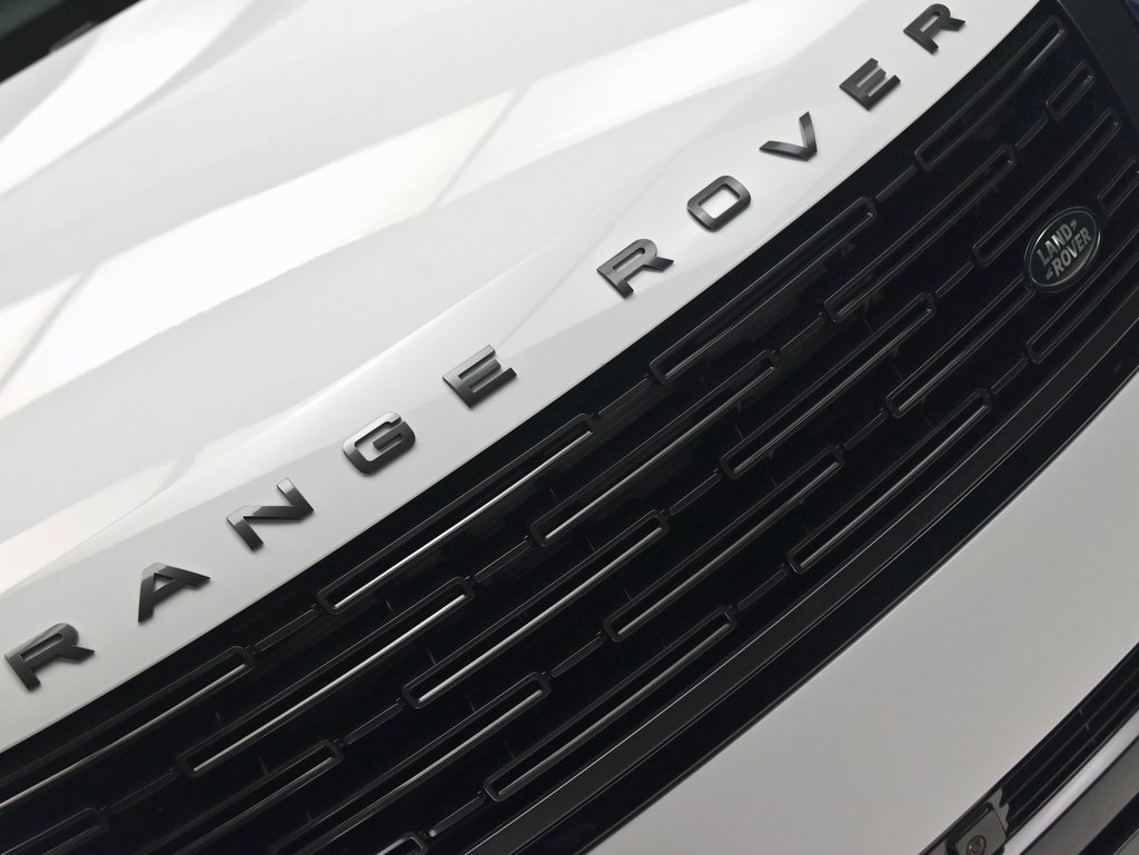 Used 2025 Land Rover Range Rover Long Wheelbase Autobiography image 38