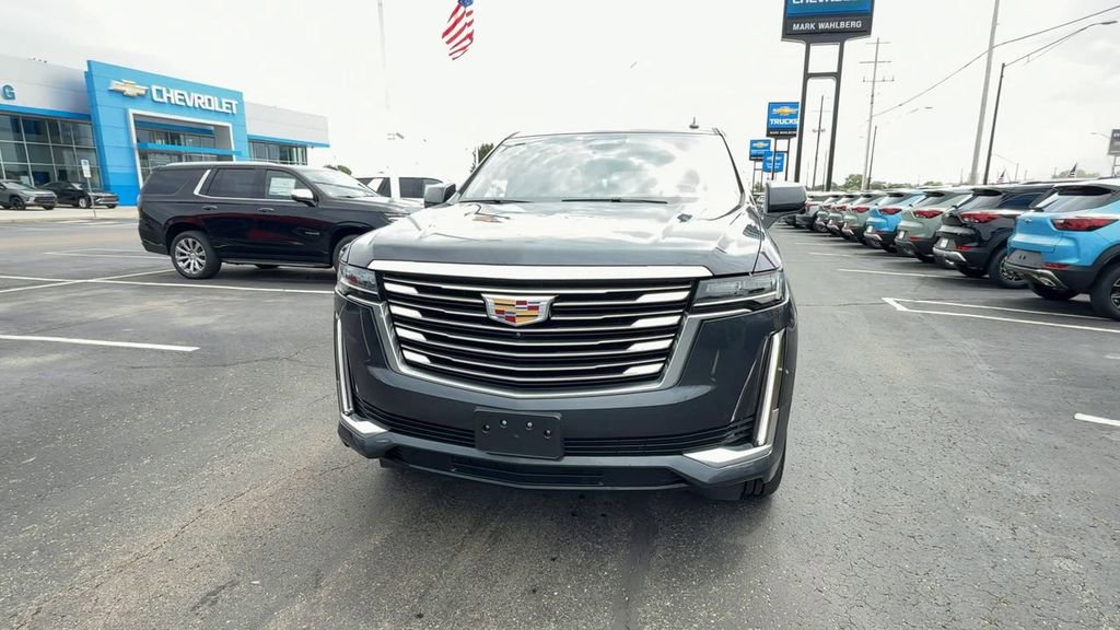 Used 2022 Cadillac Escalade ESV Premium Luxury Platinum AWD/4WD image 3