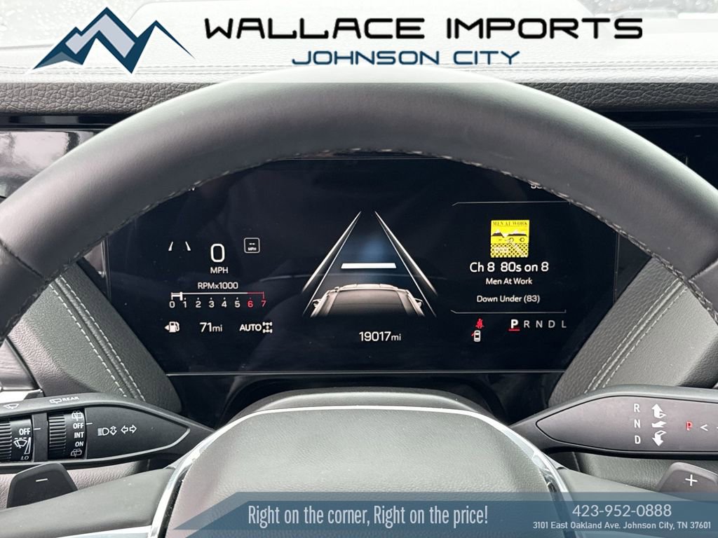 Used 2025 GMC Yukon Denali AWD/4WD image 35