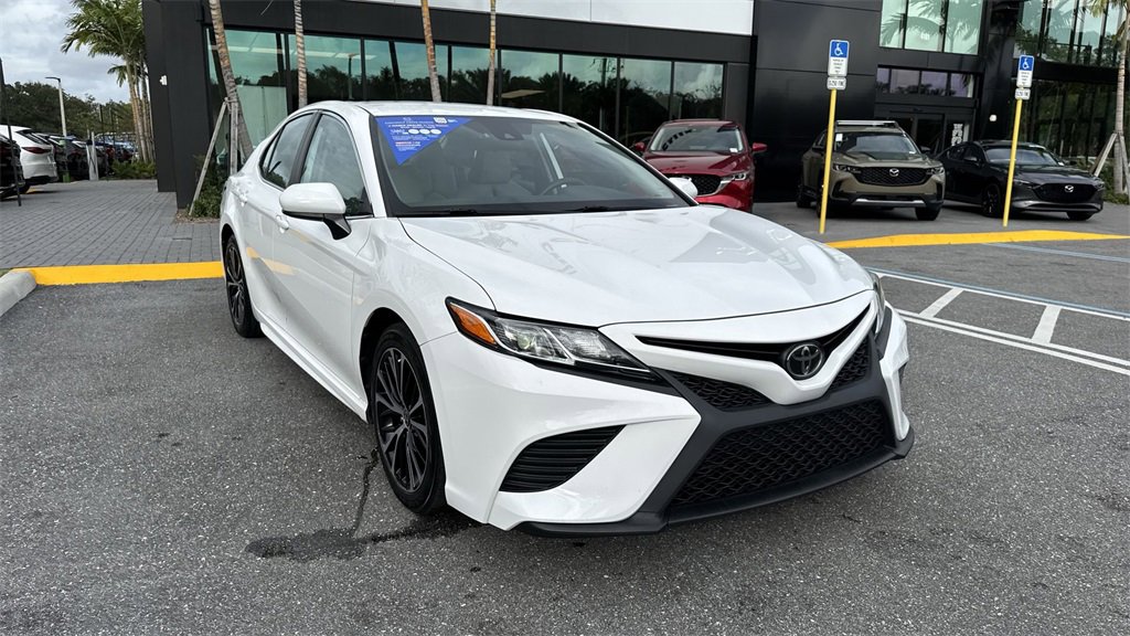 Used 2020 Toyota Camry SE image 8