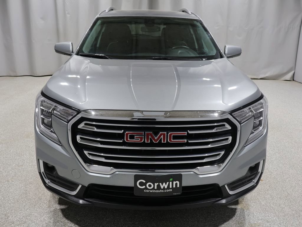 Used 2024 GMC Terrain SLT AWD/4WD image 8