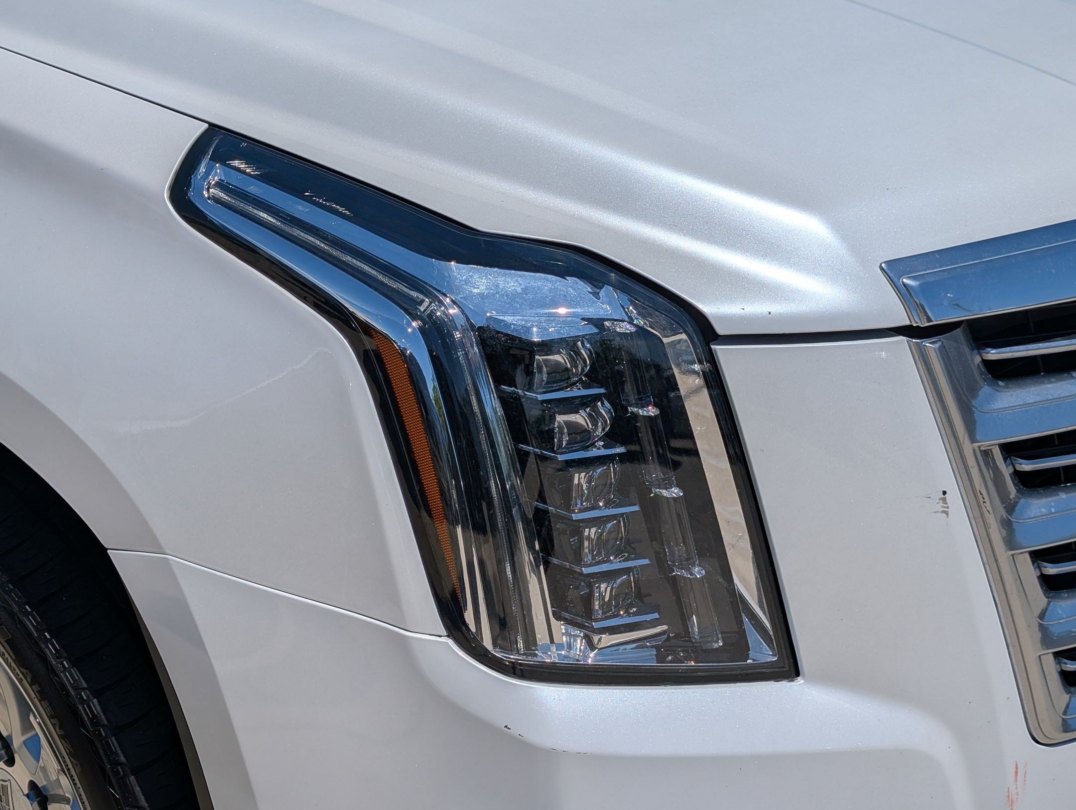 Certified 2020 Cadillac Escalade Platinum AWD/4WD image 11