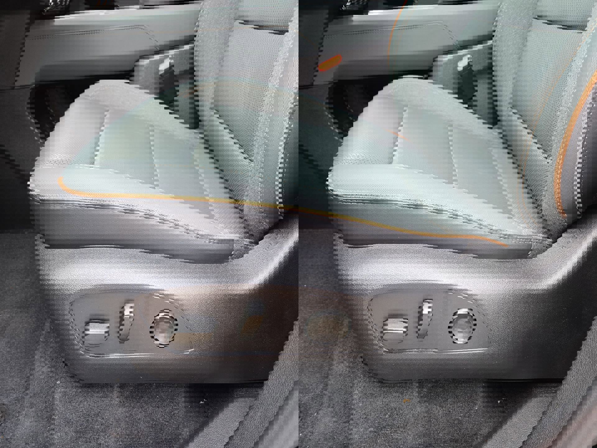 Used 2024 GMC Acadia AT4 w/ Luxury Package image 17