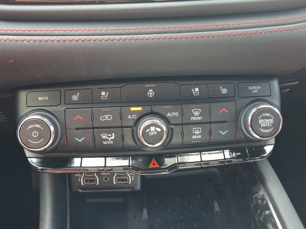 Used 2025 Dodge Durango R/T AWD/4WD image 34