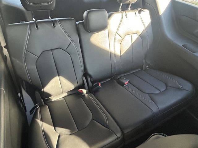New 2026 Chrysler Pacifica Select image 23