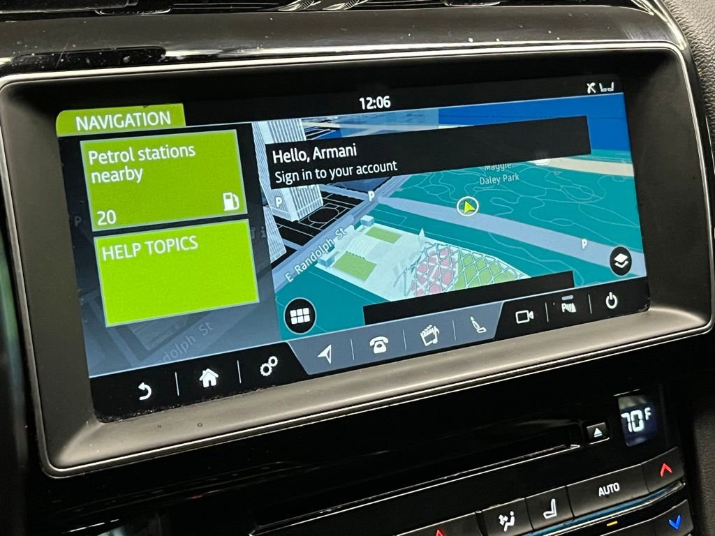 Used 2017 Jaguar F-PACE Prestige image 27