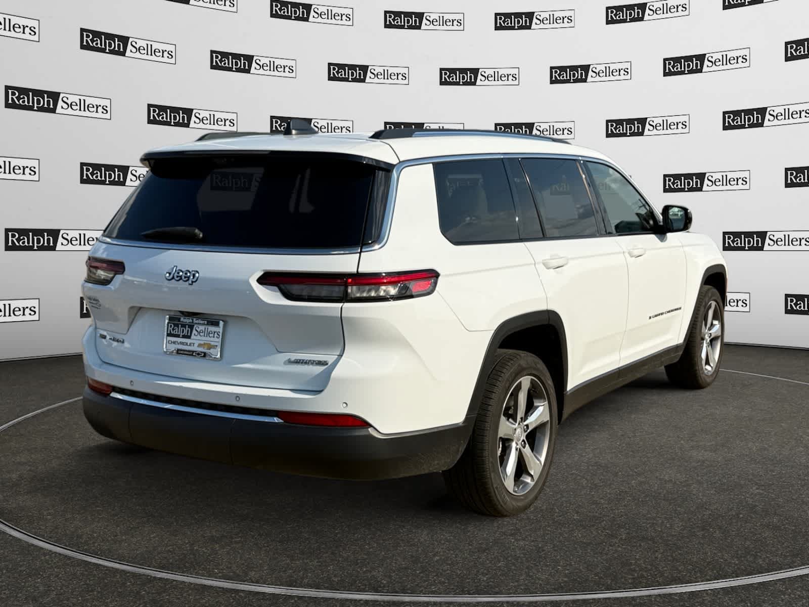 Used 2021 Jeep Grand Cherokee L Limited w/ Luxury Tech Group II AWD/4WD image 6