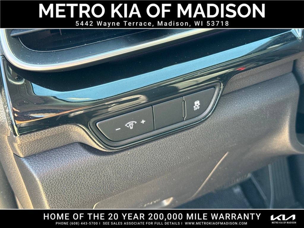 Used 2025 Kia Carnival SX Prestige FWD image 13
