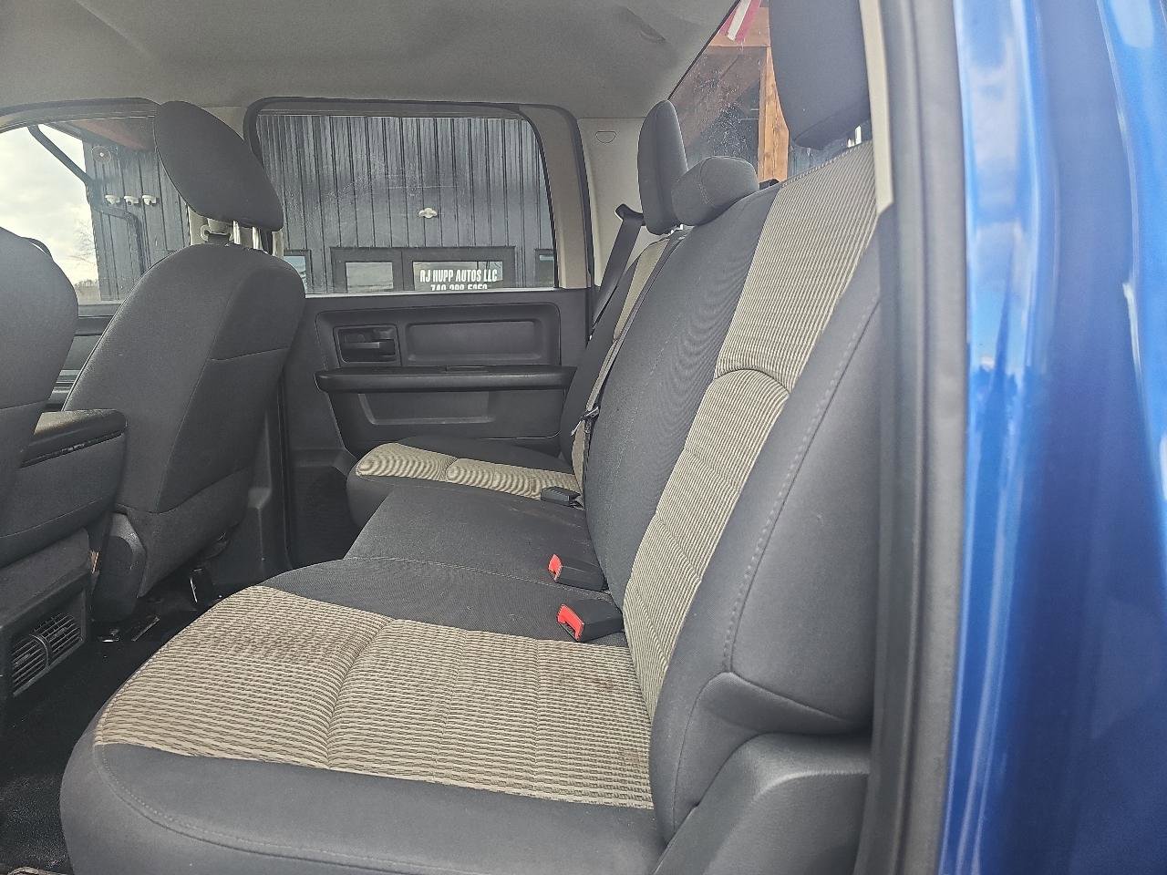 Used 2011 RAM 2500 ST w/ Chrome Accents Group image 11