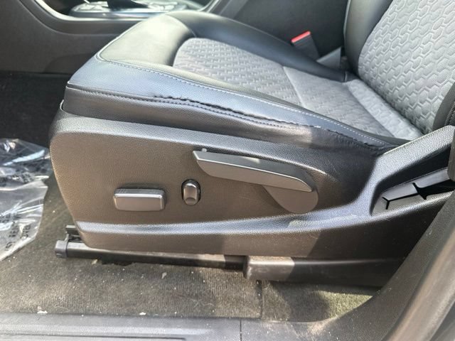 Used 2017 Chevrolet Colorado Z71 AWD/4WD image 15