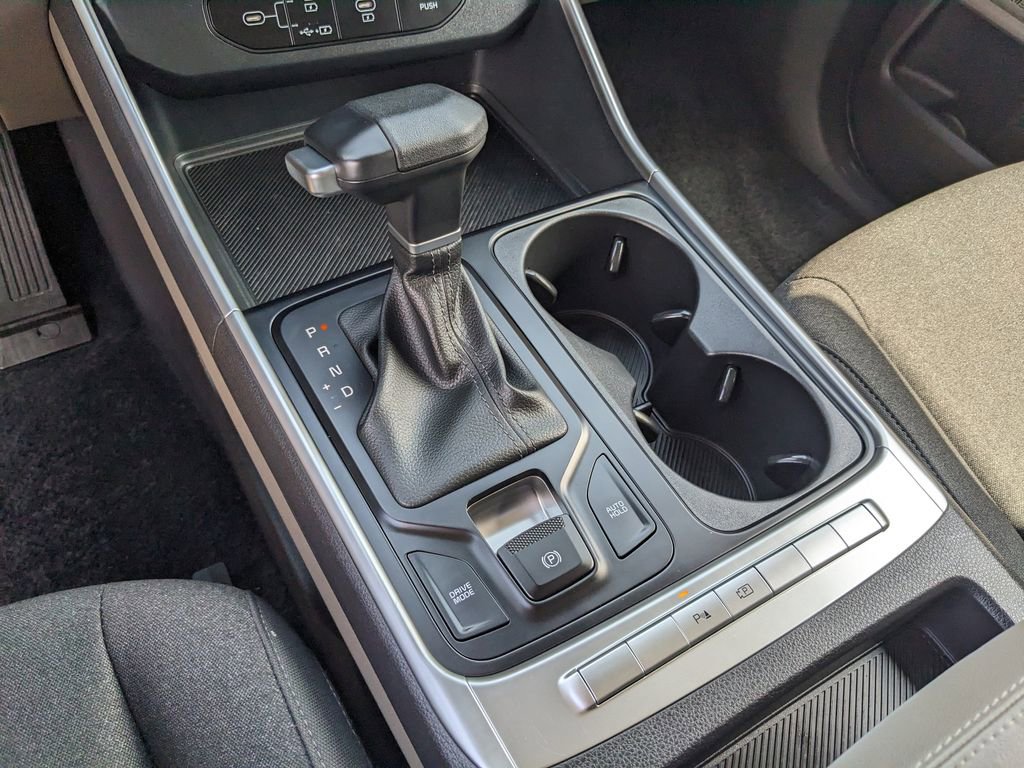 Certified 2026 Kia Carnival LX FWD image 28