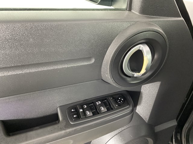 Used 2011 Dodge Nitro Heat AWD/4WD image 10