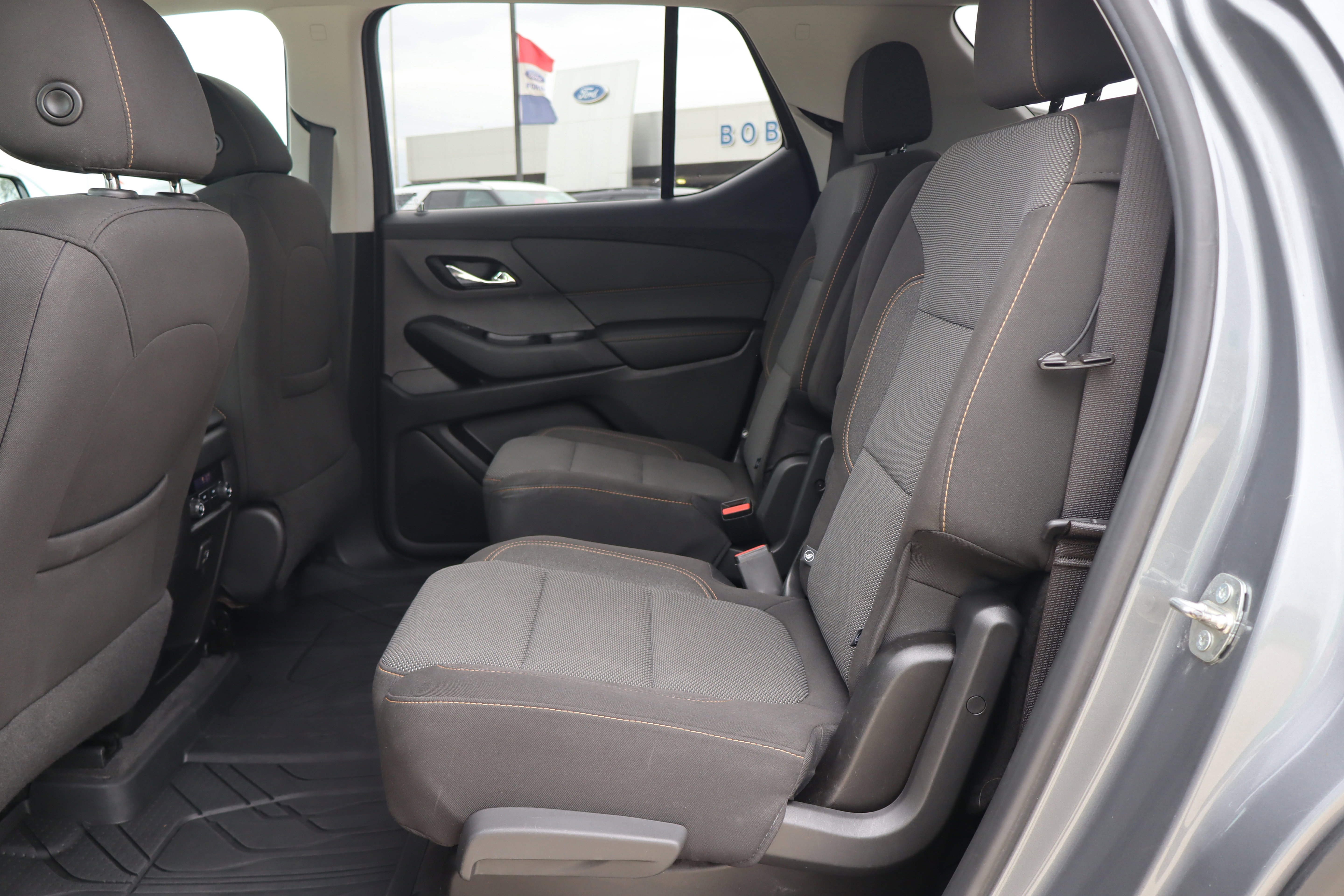 Used 2019 Chevrolet Traverse LT image 10