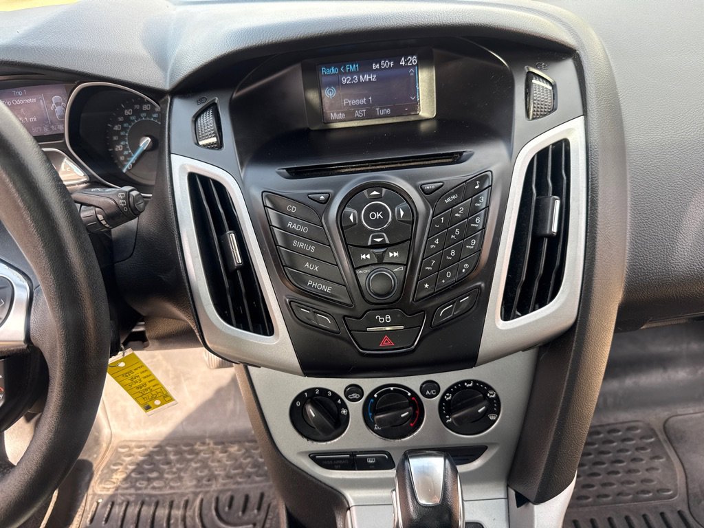 Used 2012 Ford Focus SE FWD image 16