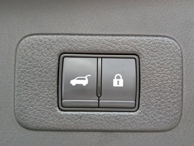 Used 2023 Nissan Armada Platinum w/ Captain's Chairs Package AWD/4WD image 10