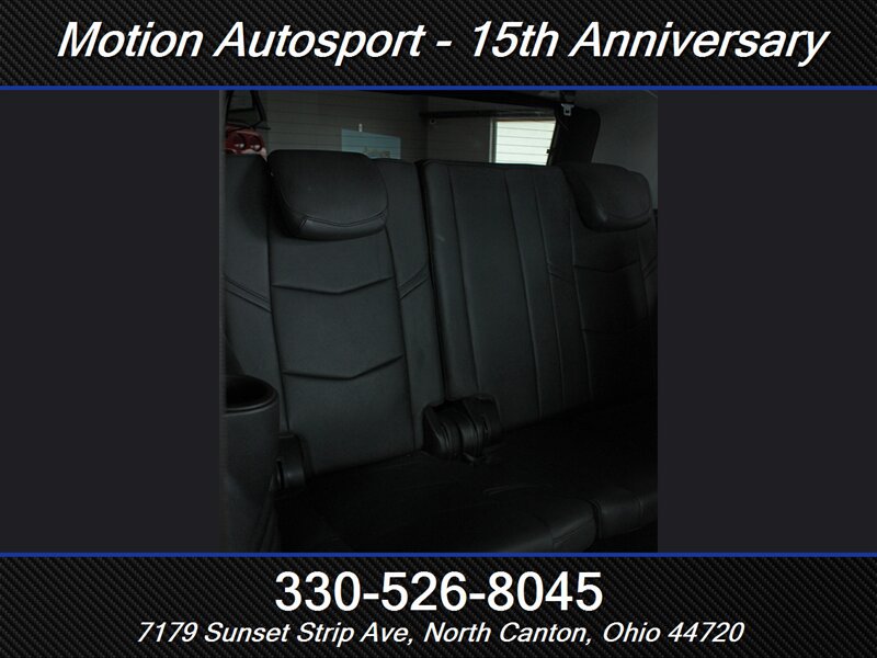 Used 2020 Cadillac Escalade Luxury AWD/4WD image 32