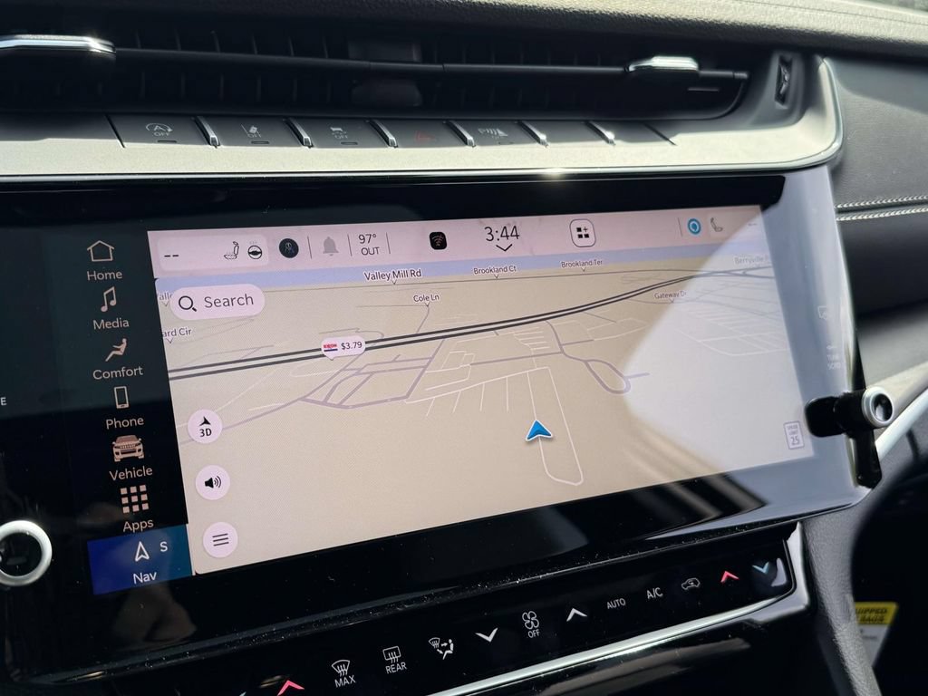 New 2026 Jeep Grand Cherokee Altitude AWD/4WD image 3