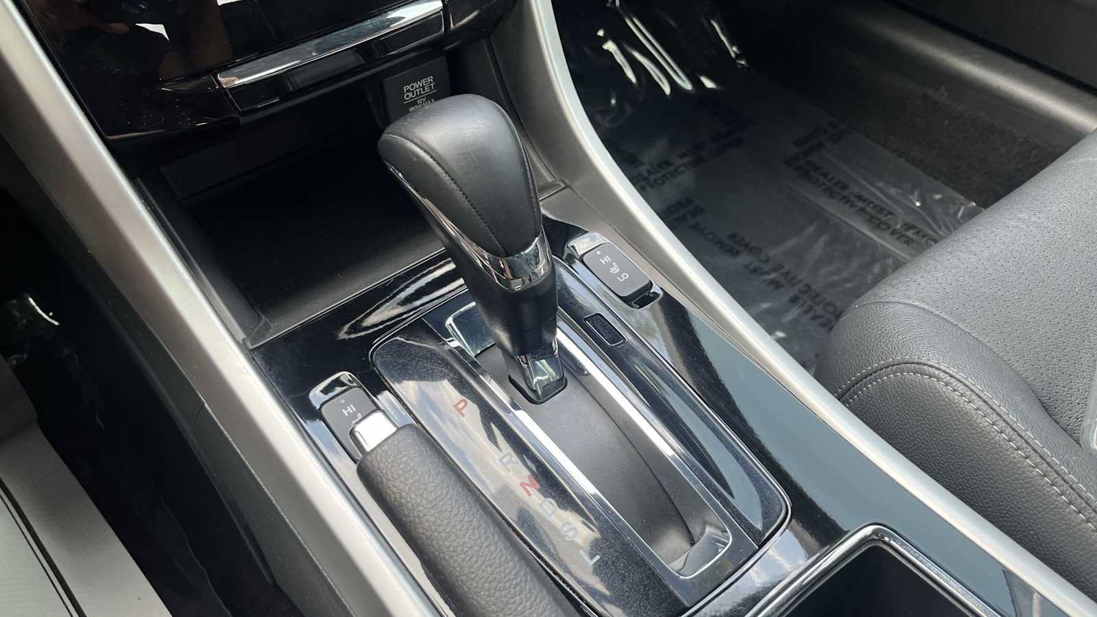 Used 2017 Honda Accord EX-L image 48