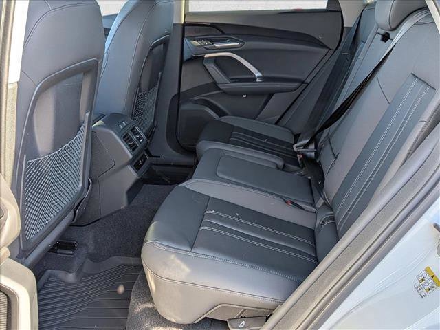 New 2025 Audi Q5 Premium image 16