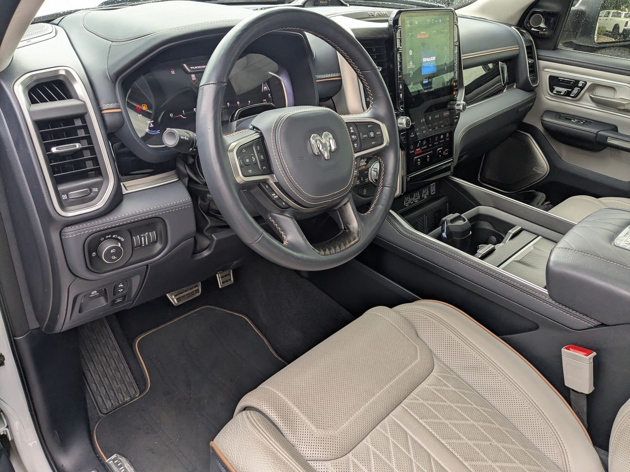 Used 2025 RAM 1500 Tungsten AWD/4WD image 18