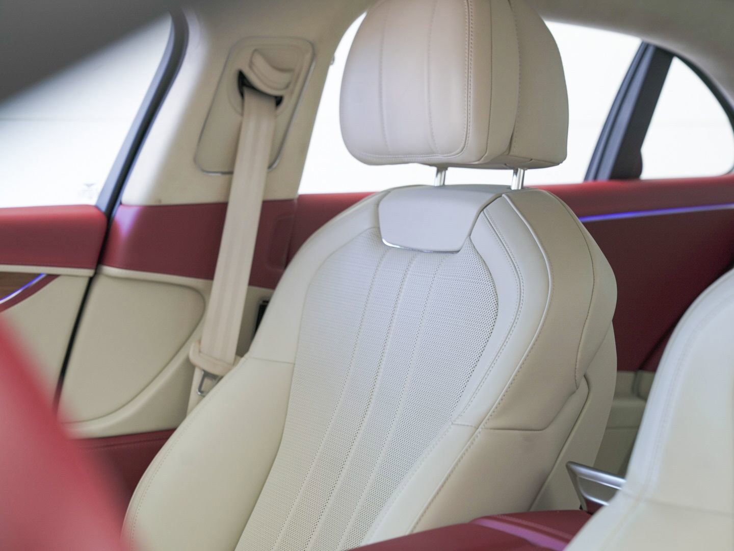 Used 2023 Bentley Flying Spur V8 image 12