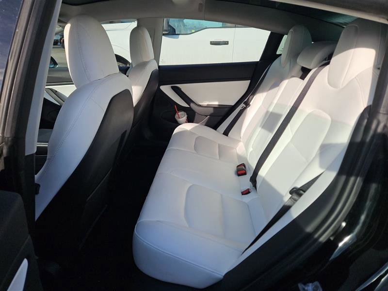 Used 2019 Tesla Model 3 Standard Range Plus image 8