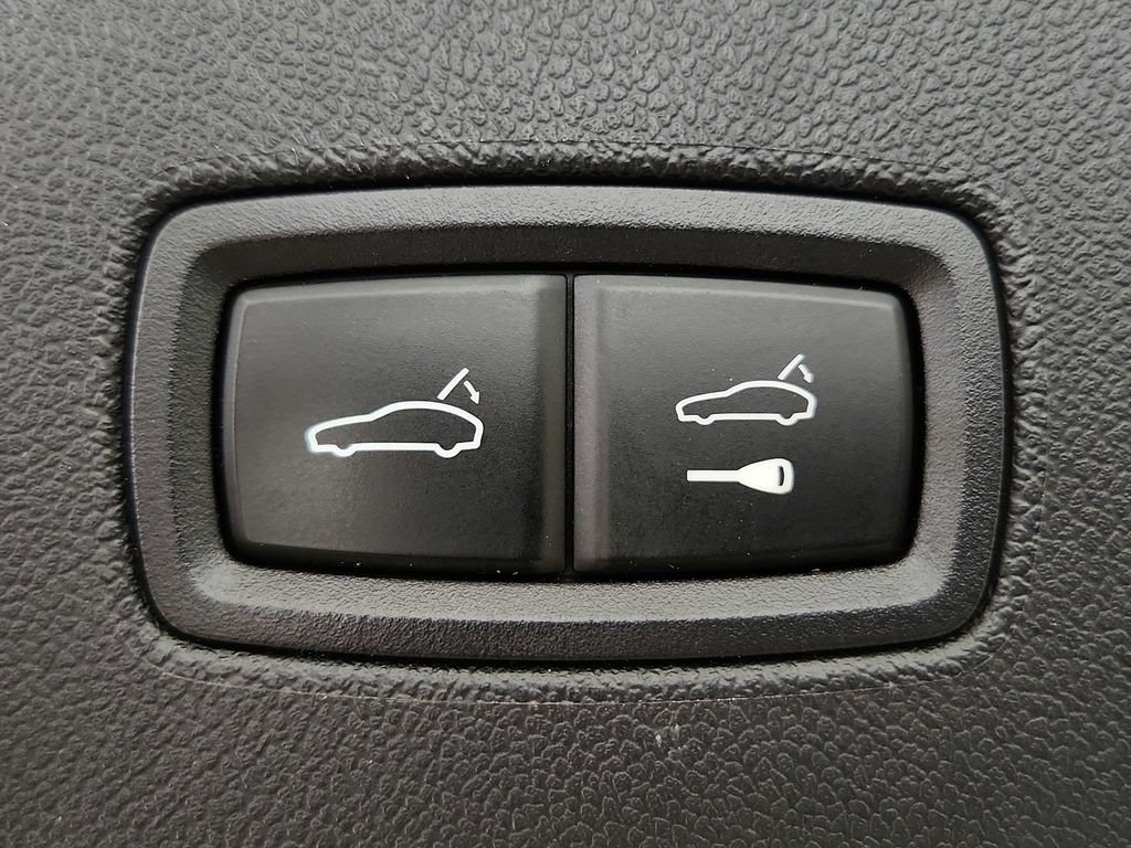 Used 2023 Porsche Cayenne GTS AWD/4WD image 34