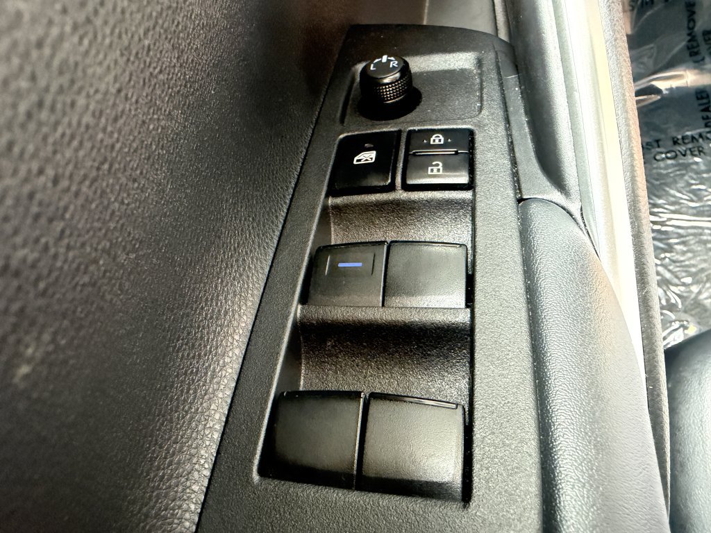 Used 2022 Toyota Corolla Cross LE FWD image 28