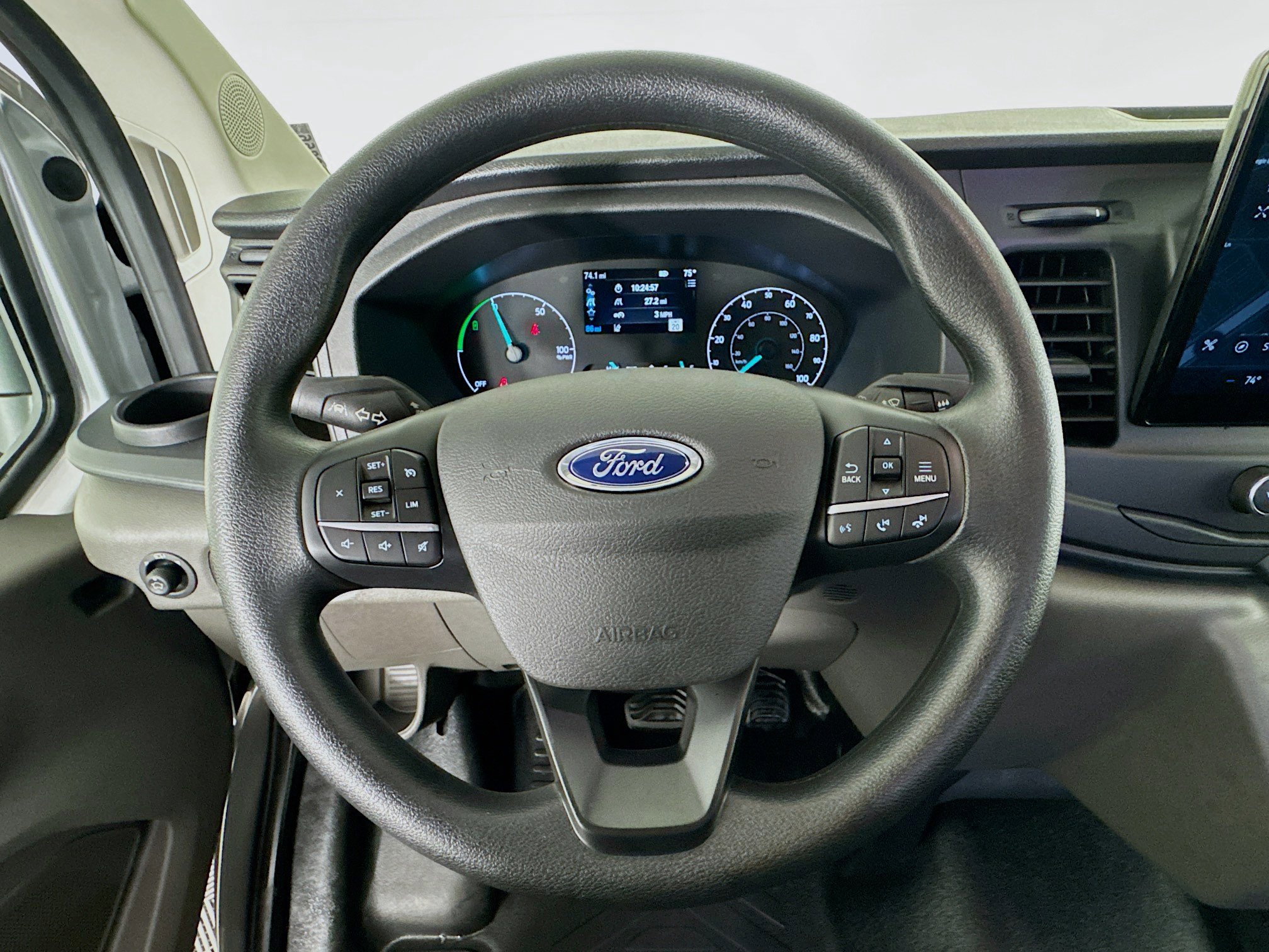 Used 2023 Ford E-Transit Low Roof image 11