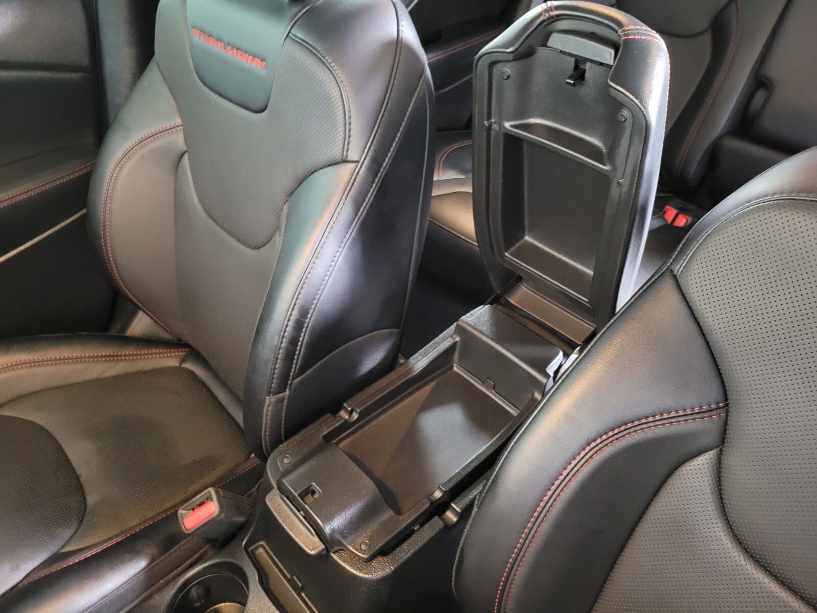 Used 2022 Jeep Cherokee Trailhawk w/ Sound & Nav Group image 29