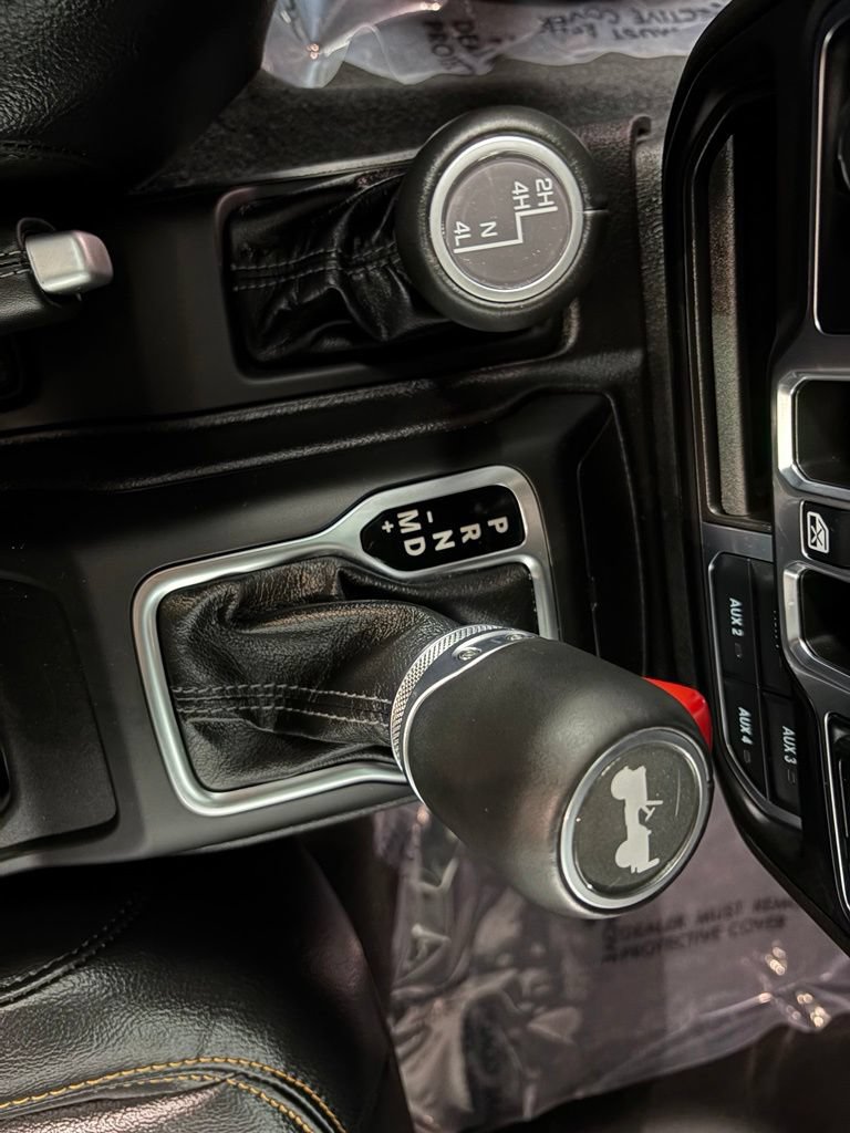 Used 2026 Jeep Wrangler Unlimited Sahara AWD/4WD image 18