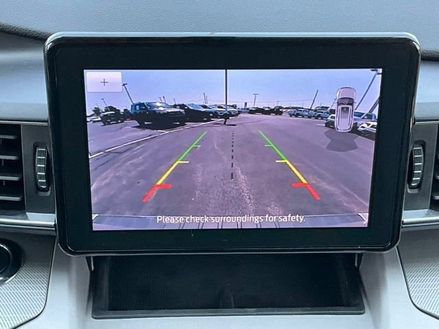 Used 2024 Ford Explorer XLT w/ Equipment Group 202A AWD/4WD image 30