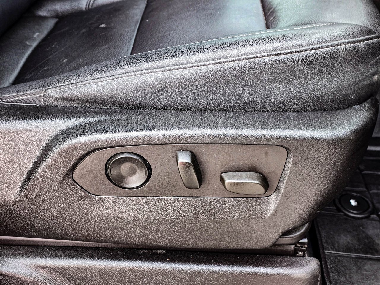 Used 2022 Chevrolet Tahoe LT w/ Luxury Package image 48