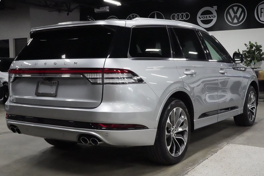 Used 2023 Lincoln Aviator Grand Touring AWD/4WD image 5