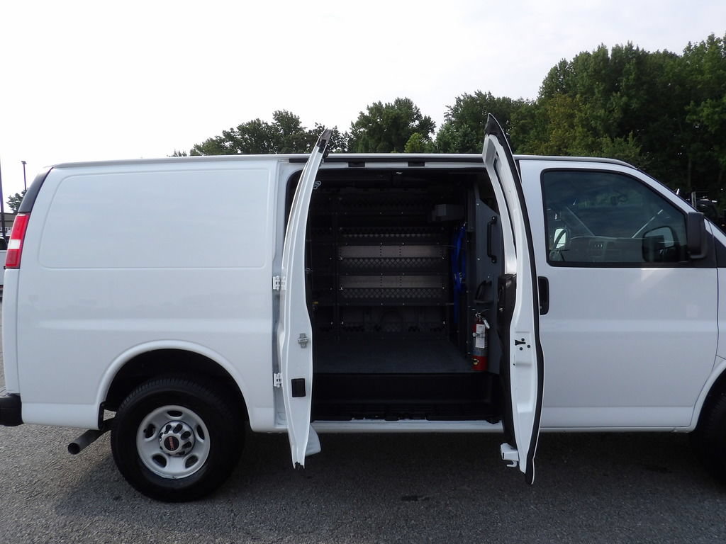 Used 2022 GMC Savana 2500 RWD image 25