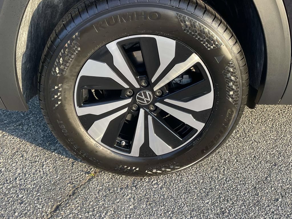 New 2026 Volkswagen Atlas SE FWD image 7
