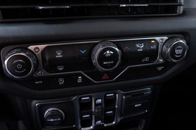 Used 2024 Jeep Wrangler Sport S image 17