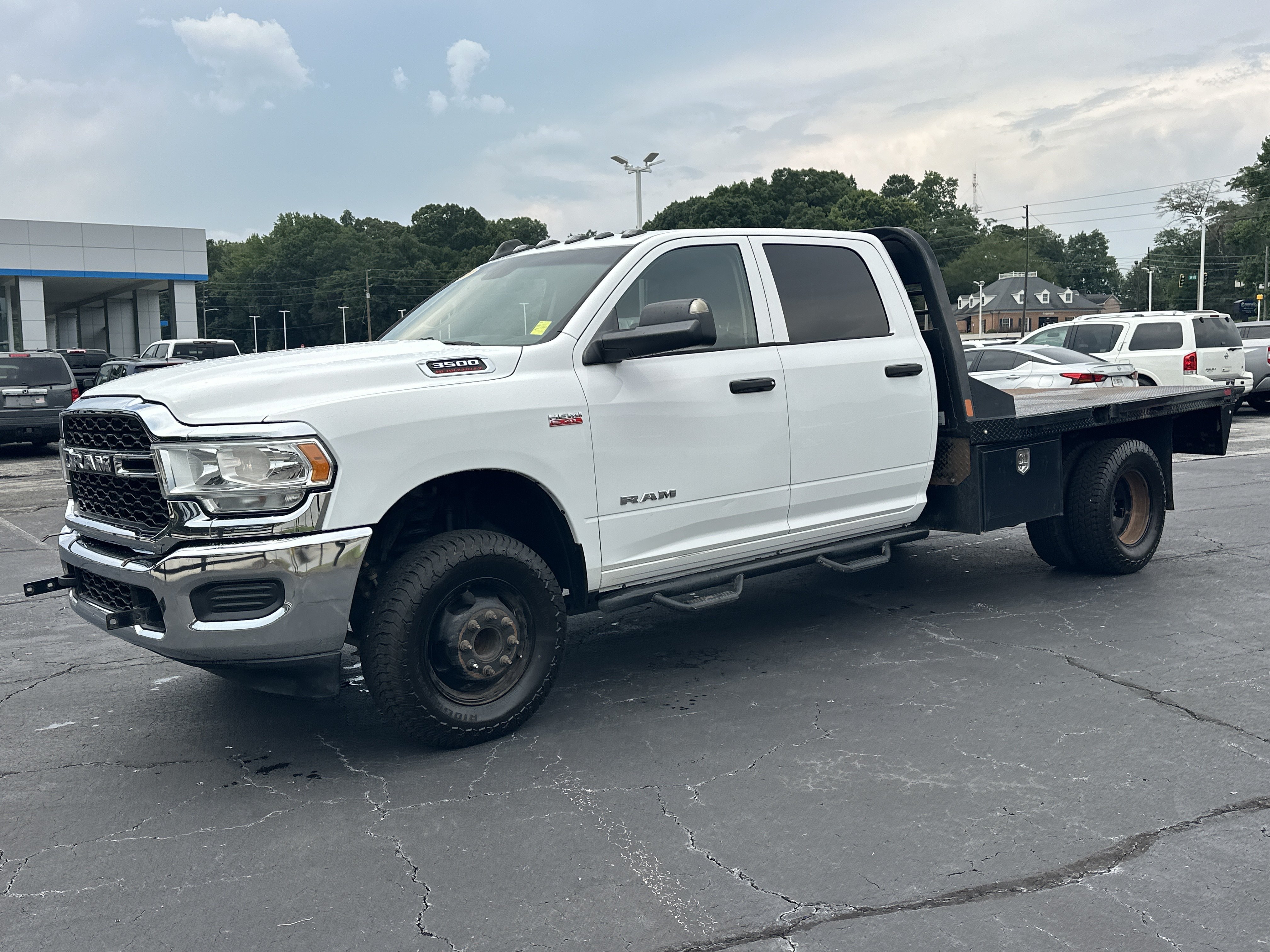 Used 2020 RAM 3500 Tradesman w/ Chrome Appearance Group AWD/4WD image 4