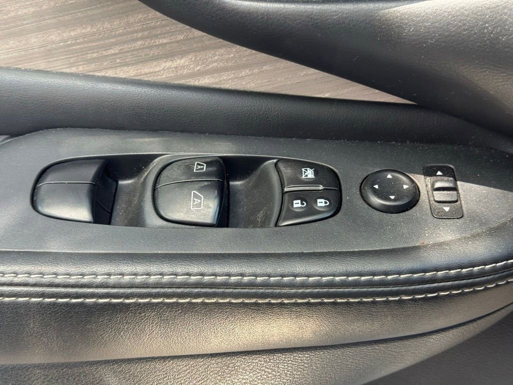 Used 2017 Nissan Murano SV FWD image 24